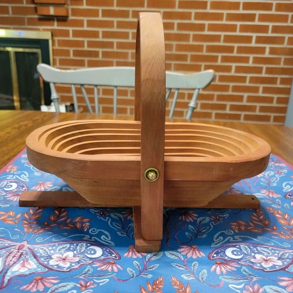 Vintage Folding Wooden Trivet Basket / Fruit Bowl Cottage Farm Retro